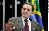 Mozarildo explica decisão de não permitir apresentação de cantor em Plenário