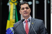Ricardo Ferraço critica decisão da Câmara sobre 'royalties' e pede que Dilma vete