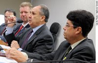 Cristovam propõe Sistema Nacional do Conhecimento e de Inovação