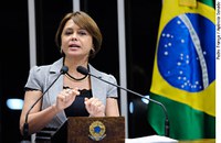 Ângela Portela critica operadora de telefonia Oi por preços altos e má prestação de serviços em Roraima