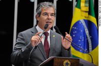 Jorge Viana elogia programa Senado Jovem Brasileiro