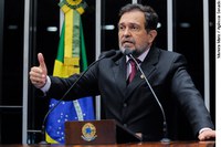 Walter Pinheiro comemora acesso dos jovens negros às universidades públicas