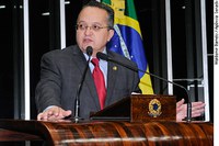 Pedro Taques diz que suas emendas ao orçamento são definidas com participação popular