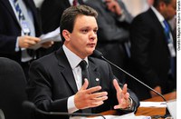 Odair Cunha admite mudar relatório final para retirar pedidos de indiciamento