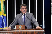 Romero Jucá pede pressa na definição de novos critérios para o FPE