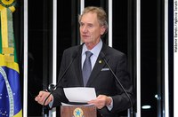 Casildo Maldaner defende revisão do pacto federativo