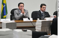 Relator da CPI do Cachoeira retira Gurgel e jornalistas de relatório final