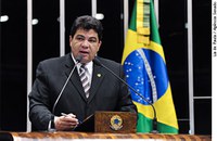 Cidinho Santos destaca vantagens socioeconômicas e ambientais do biodiesel