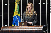 Vanessa Grazziotin cita investimento da China em pesquisa como exemplo para o Brasil