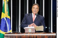 Alvaro Dias cobra investigação de irregularidades na Petrobras