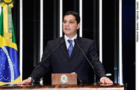 Ferraço cobra respeito à minoria na votação dos royalties