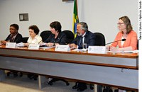 Três ministras debatem no Senado ações em defesa dos direitos humanos