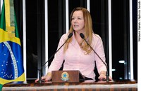 Vanessa Grazziotin anuncia vacina contra HPV gratuita no Amazonas