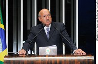 Luiz Henrique comemora índices de desenvolvimento de Santa Catarina