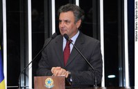 Aécio Neves diz que Dilma descumpre promessa de zerar impostos do setor de saneamento