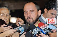 Advocacia da União vai defender lei do petróleo sem vetos, diz Adams