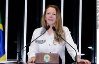 Vanessa Grazziotin rebate críticas da oposição e defende gestão da Petrobras