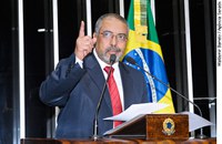 Paim elogia promulgação de Convenção da OIT que beneficia servidores públicos