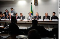 Senado faz neste momento novo debate sobre a guerra fiscal
