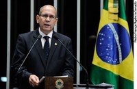 Aníbal Diniz nega que gestão petista prejudique o BNDES