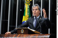 Jorge Viana rebate críticas do PSDB à gestão da Petrobras 