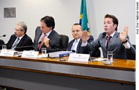 Debatedores divergem sobre a eficácia da pena na diminuição da criminalidade