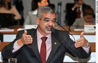 Humberto Costa: comissão vai estudar até nova contribuição para financiamento do SUS