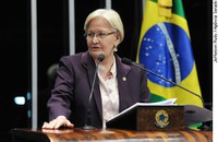 Ana Amélia defende reajuste da tabela do SUS para exames laboratoriais