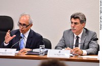 Raimundo Carreiro sugere comissões permanentes para examinar vetos e MPs