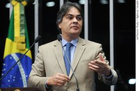 Cássio Cunha Lima 'implora' por socorro a vítimas da seca no Nordeste
