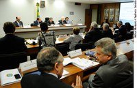 CCT recebe parlamentares franceses e discute cooperação aeroespacial