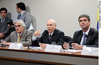 Mantega admite prazo maior para unificação de alíquotas do ICMS