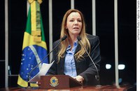 Vanessa Grazziotin pede fim da discriminação racial e respeito aos portadores da síndrome de Down