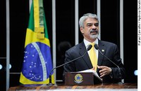 Humberto Costa: nordestinos atingidos pela seca não ficarão desassistidos pelo governo