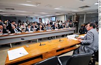 Aprovada criação de 100 cargos de controlador de tráfego aéreo