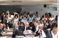 CCJ aprova cargos efetivos para substituir terceirizados no governo federal