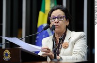 Lídice da Mata cobra política de estímulo à cultura do cacau na Bahia