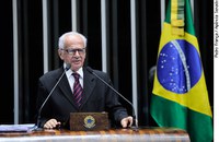 Pedro Simon manifesta satisfação com  escolha do papa Francisco