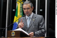 Eduardo Amorim defende ações efetivas para melhorar o país 