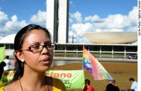 Primeiros manifestantes protestam contra corrupção e projeto da 'cura gay' 
