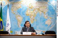 Ferraço justifica sua atuação no episódio de ingresso do senador boliviano no Brasil