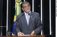 Mário Couto diz que ministro do Trabalho desafiou Dilma a tirá-lo do cargo  