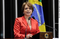 Angela Portela faz balanço positivo de 2013 e defende PEC que efetiva servidores de Roraima e Amapá