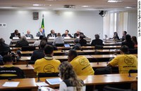 Para debatedores, projeto de lei ameaça conquistas de motoristas do transporte rodoviário