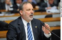 Senadores querem acabar com abusos na substituição tributária