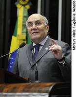 Flexa Ribeiro diz que Dilma deve respostas ao povo brasileiro