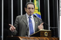 Mozarildo Cavalcanti alerta para situação de brasileiros na Venezuela