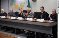 Situação energética do Brasil está em discussão no Senado