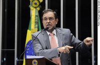 Walter Pinheiro critica lentidão para definir indexador da dívida dos estados e municípios