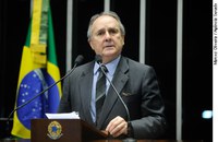 Cristovam defende federalização do ensino público